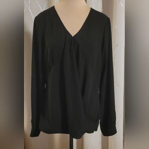 ​NWOT Ro & De Black Surplice Drape Front V-Neck High-Low Blouse Size Medium